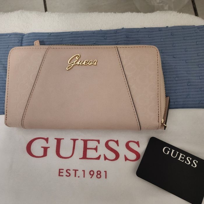 Porte feuille guess rose monogrammes 